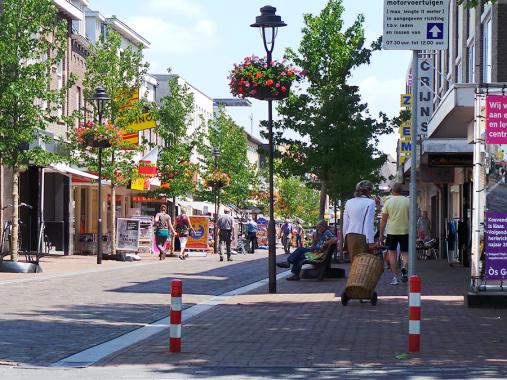 Hoensbroek wordt voorbeeld voor ontschotte ondersteuning aan burgers