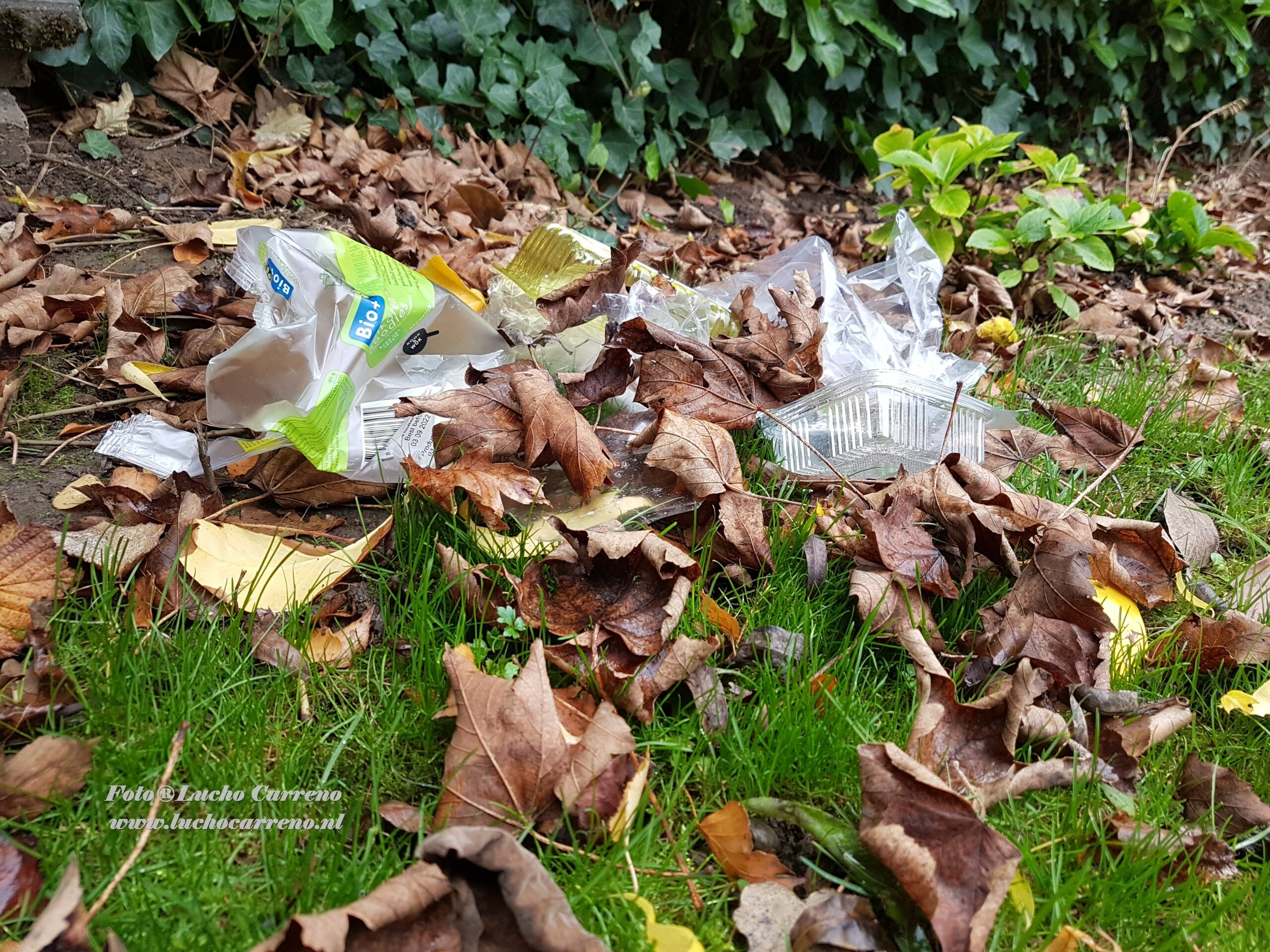 Plastic in de tuin