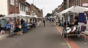 Archieffoto straatmarkt Roebroekweg Heksenberg