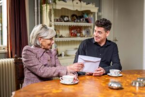 erfbelasting - moeder en zoon villa432